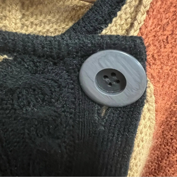 Hinge Patchwork Sweater Cape Poncho with Armholes one size - Picture 5 of 8